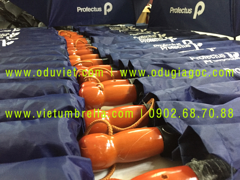 xưởng sản xuất ô dù cầm tay in logo quảng cáo